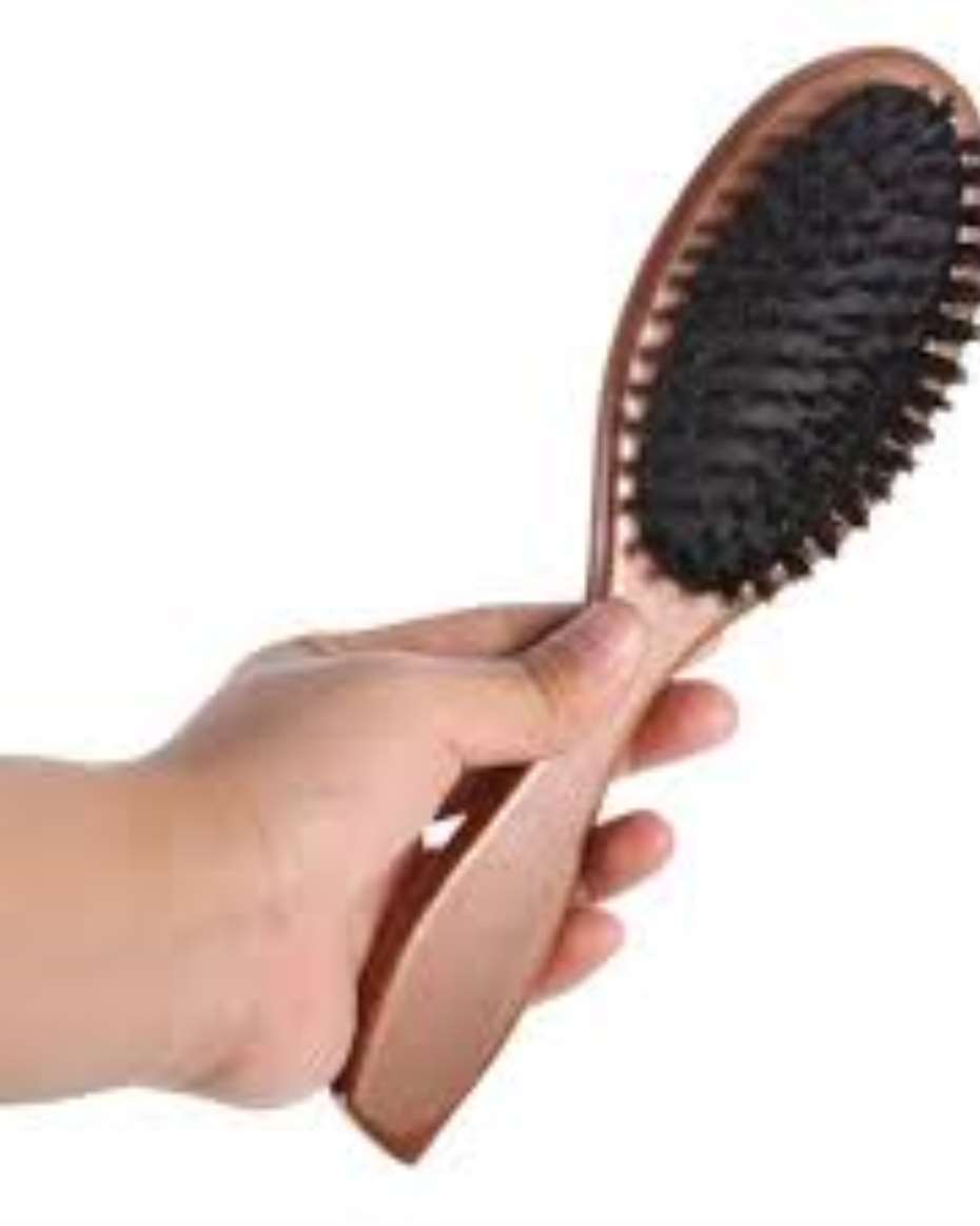 FAMICARE WOODEN BRUSH BROWN BLACK SMALL