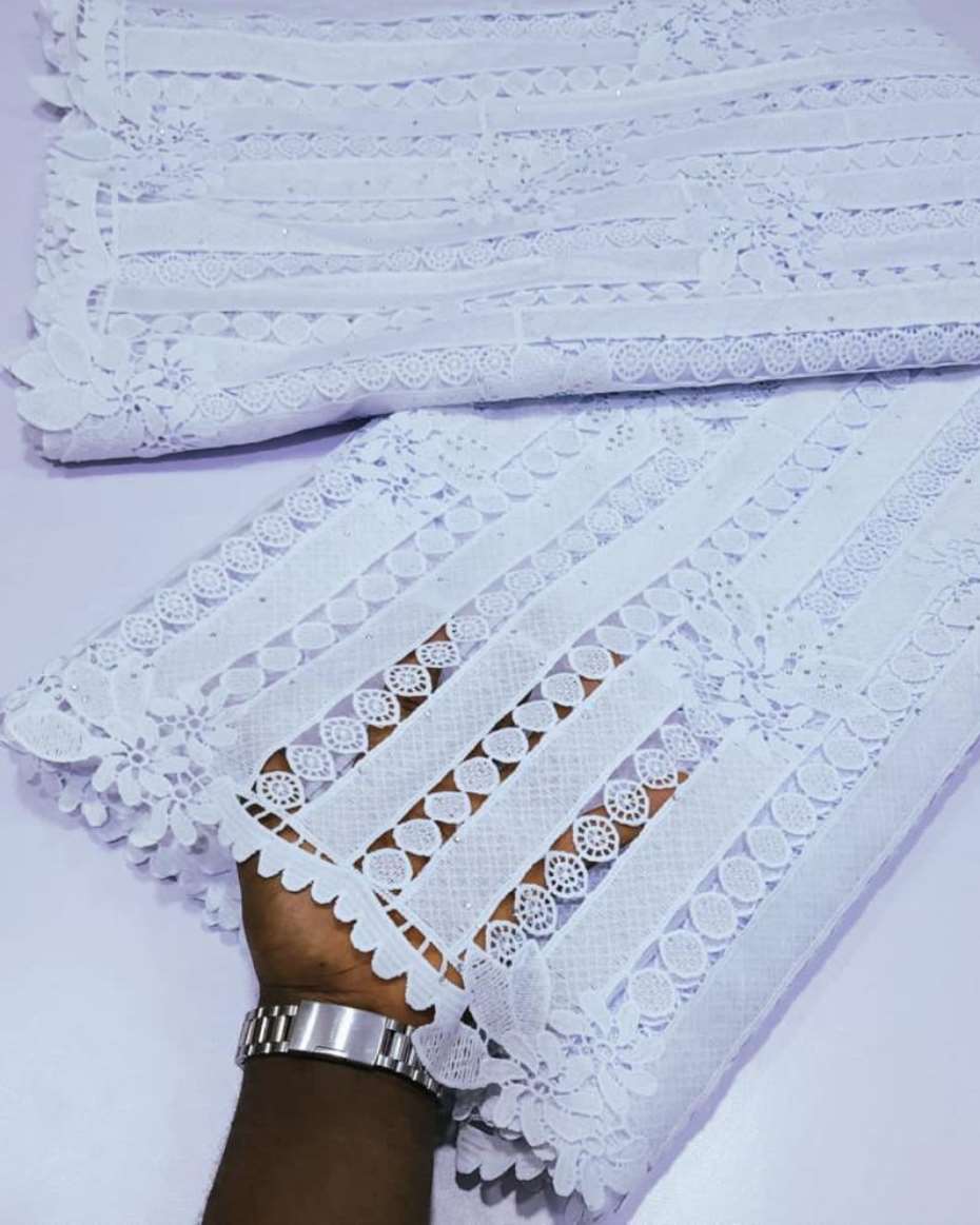 WHITE LACE (5 YARDS)