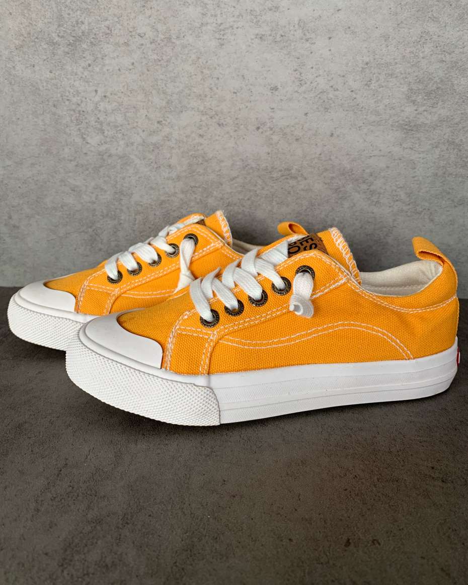 BEST SNEAKERS YELLOW SIZE 33