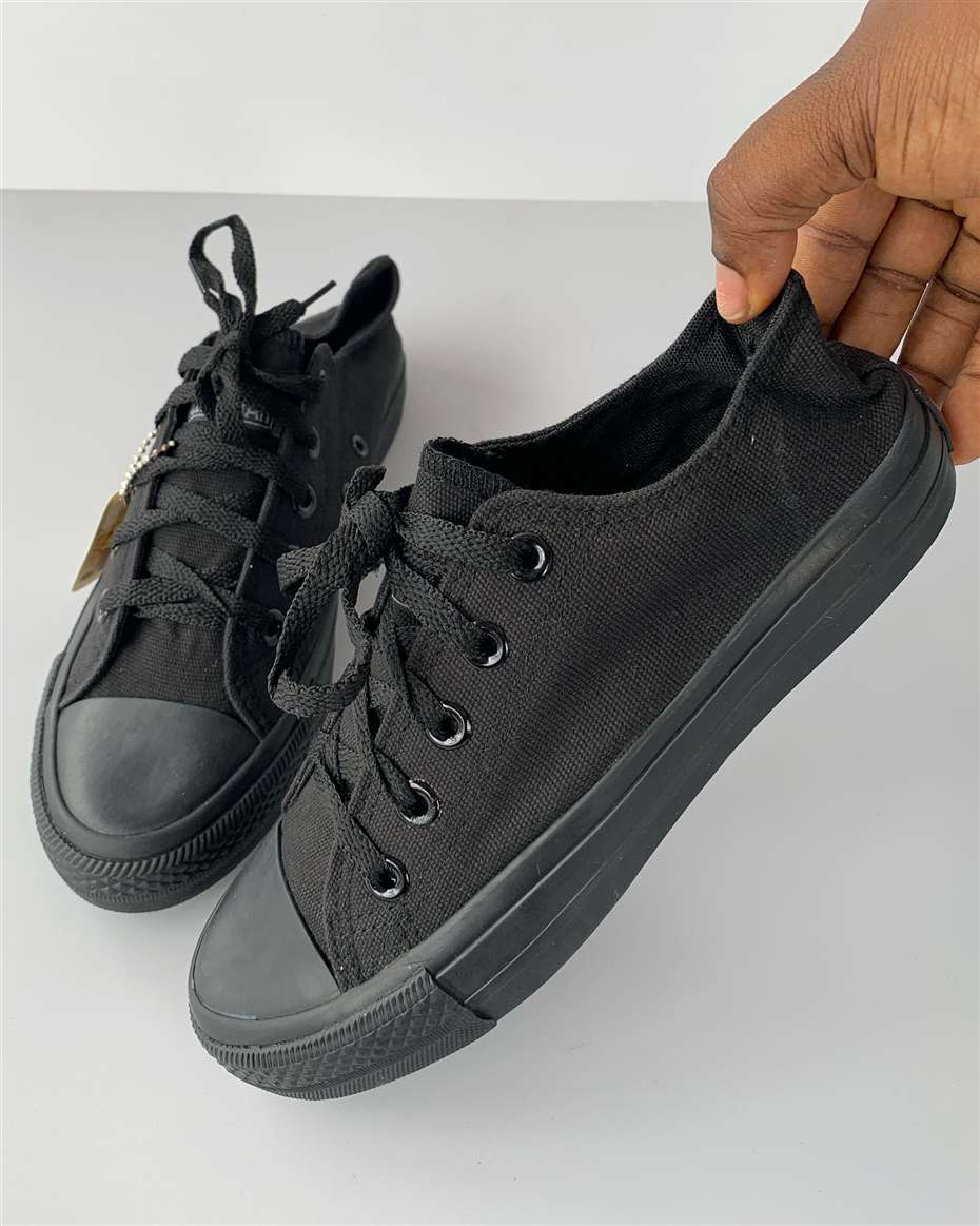 CONVERSE 7.5 BLACK SIZE 41