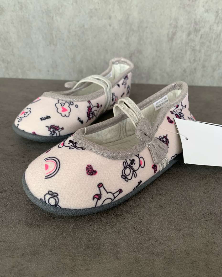 CUTE GIRL SHOE SIZE 33