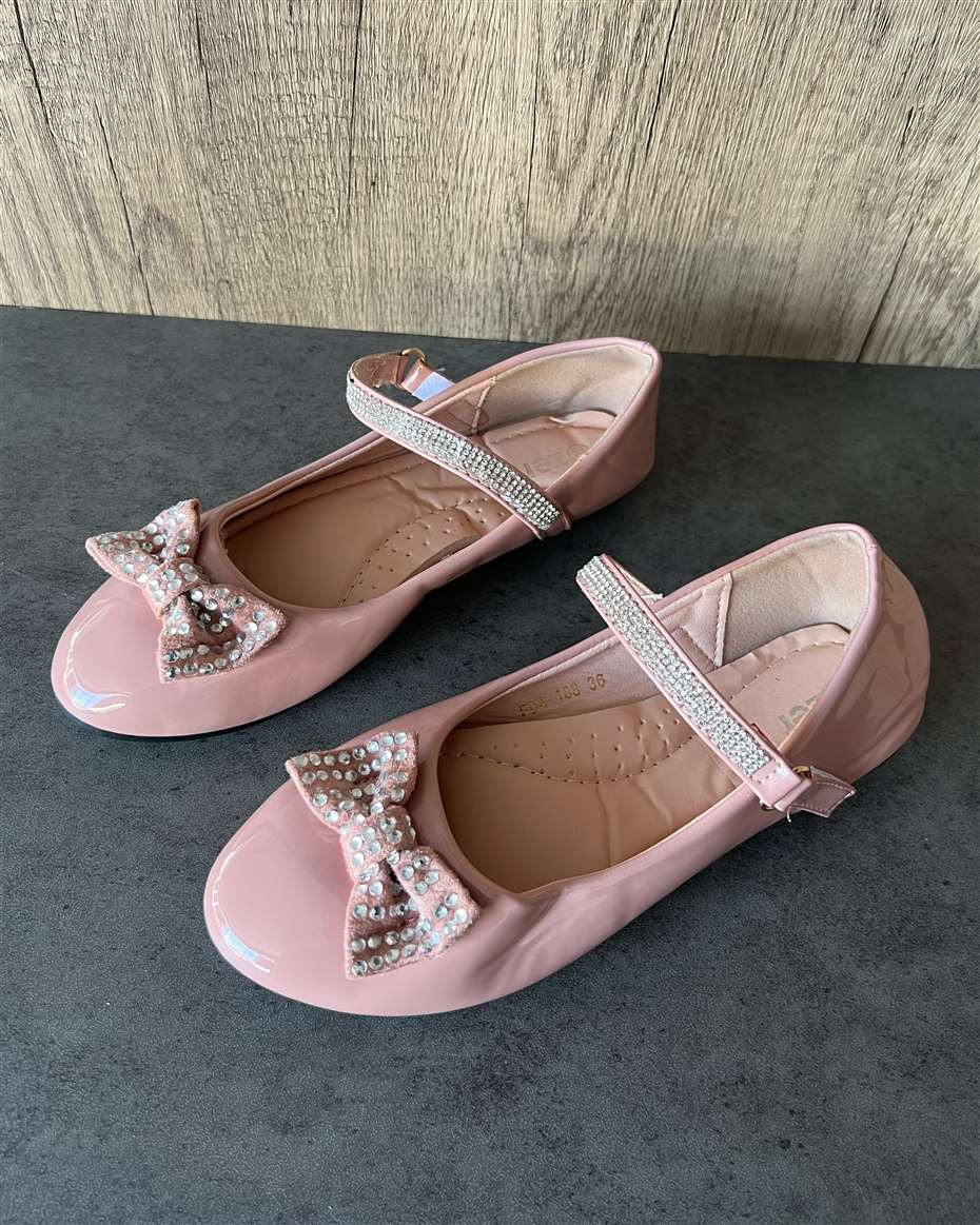 CUTE GIRL SHOE SIZE 30
