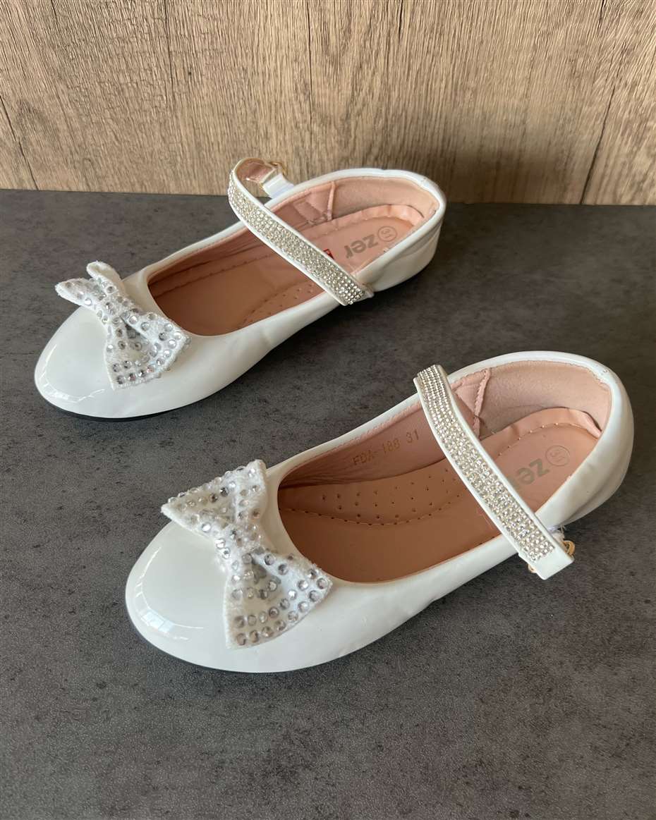 CUTE GIRL STONED SHOE WHITE SIZE 33