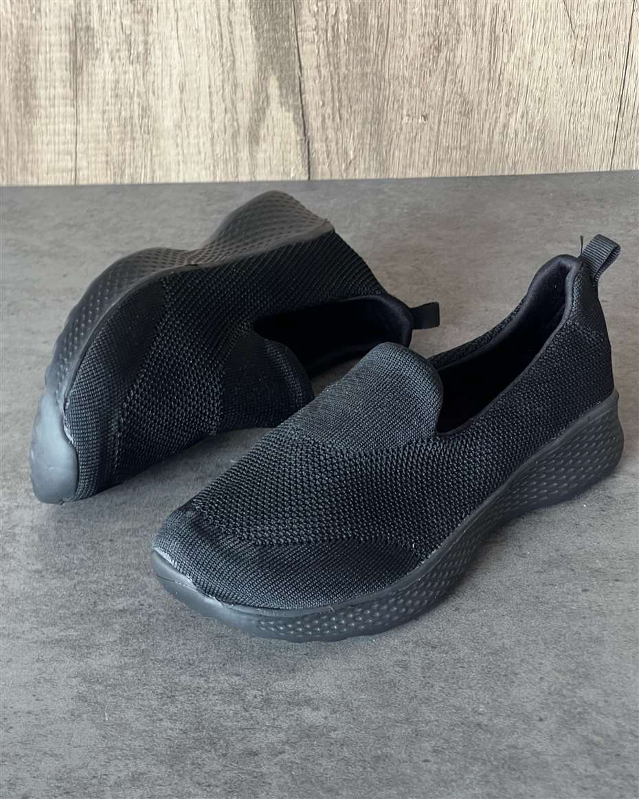 CUTE SLIP-ON BLACK SIZE 38