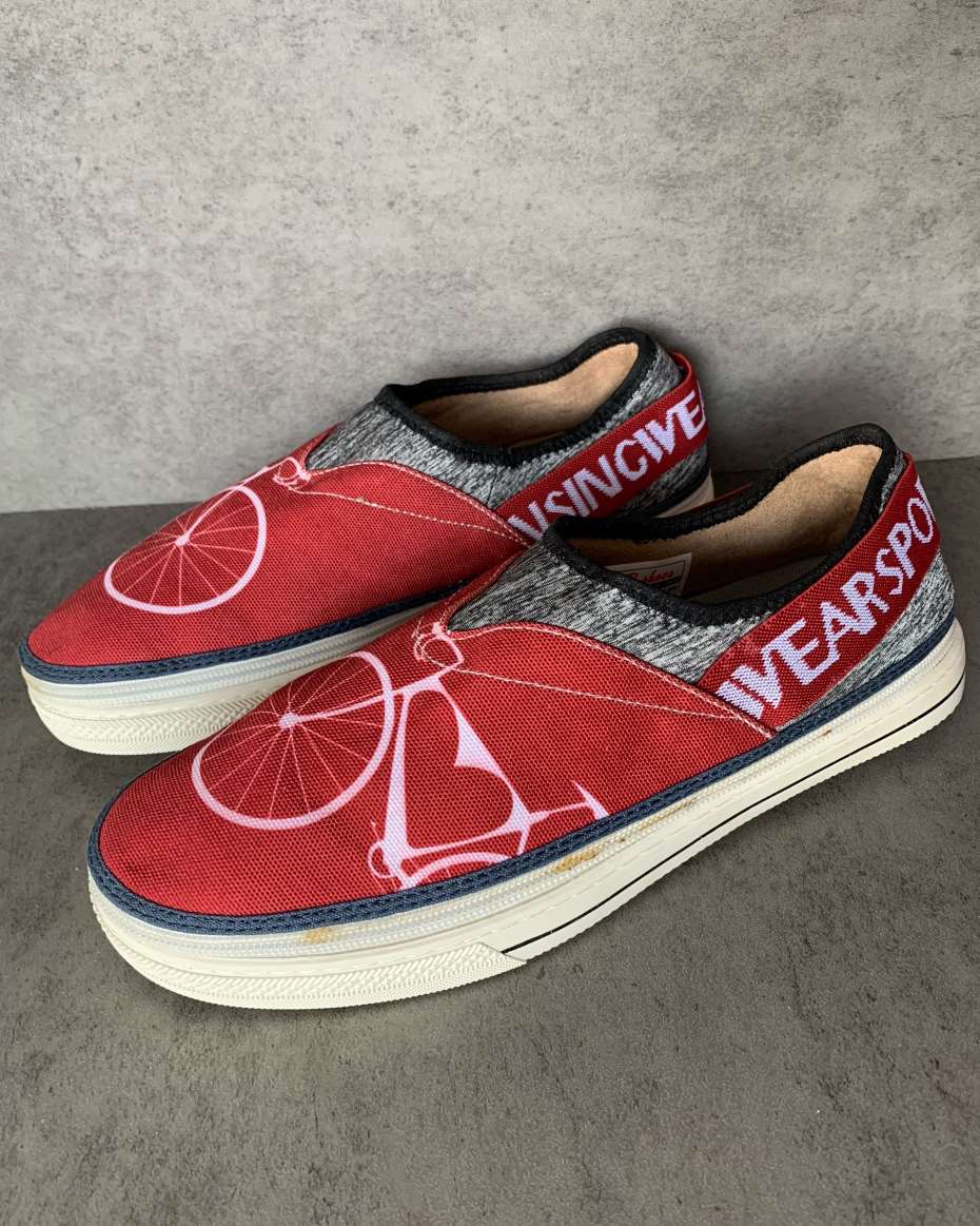 CUTE ZIP SNEAKERS SIZE 41