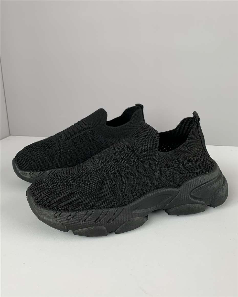 CUTE KIDS SLIP-ON BLACK SIZE 28