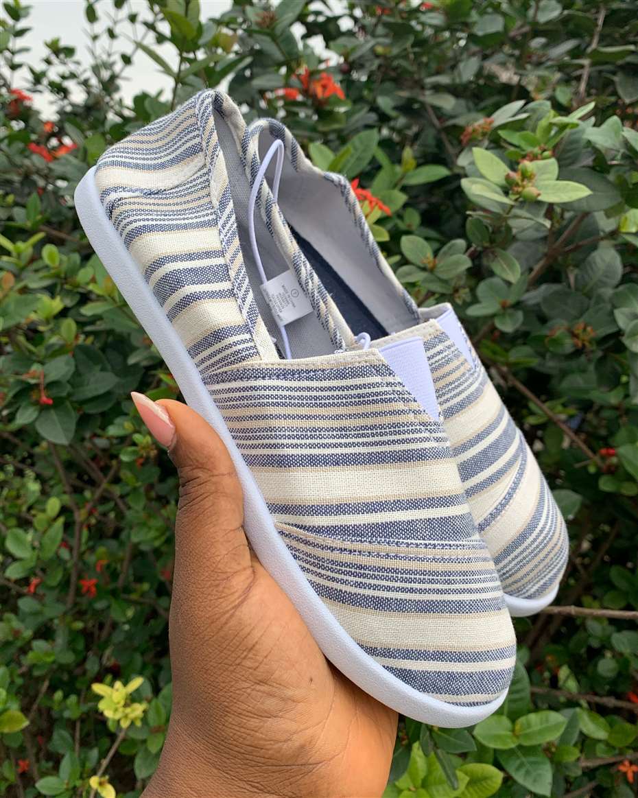 CUTE LADIES SLIP-ON 7 SIZE 37