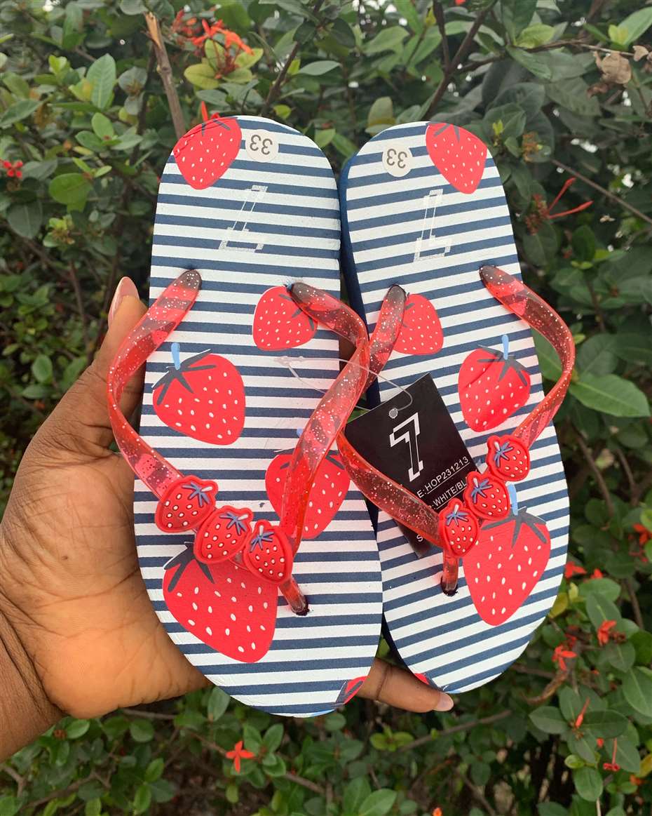 CUTE STRAWBERRY FLIP-FLOPS SIZE 33