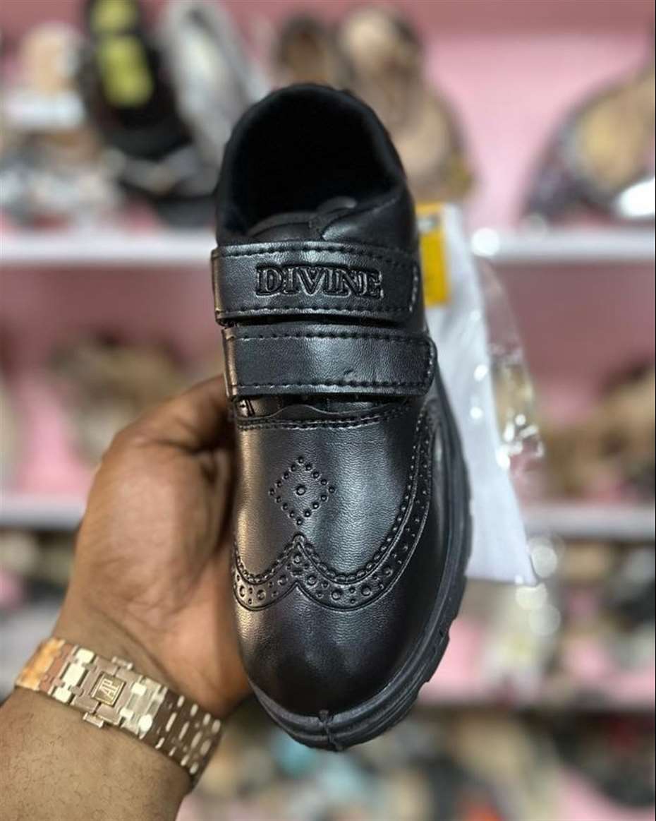 DIVINE NON-GLOSSY BTS BOY 6 BLACK SIZE 39