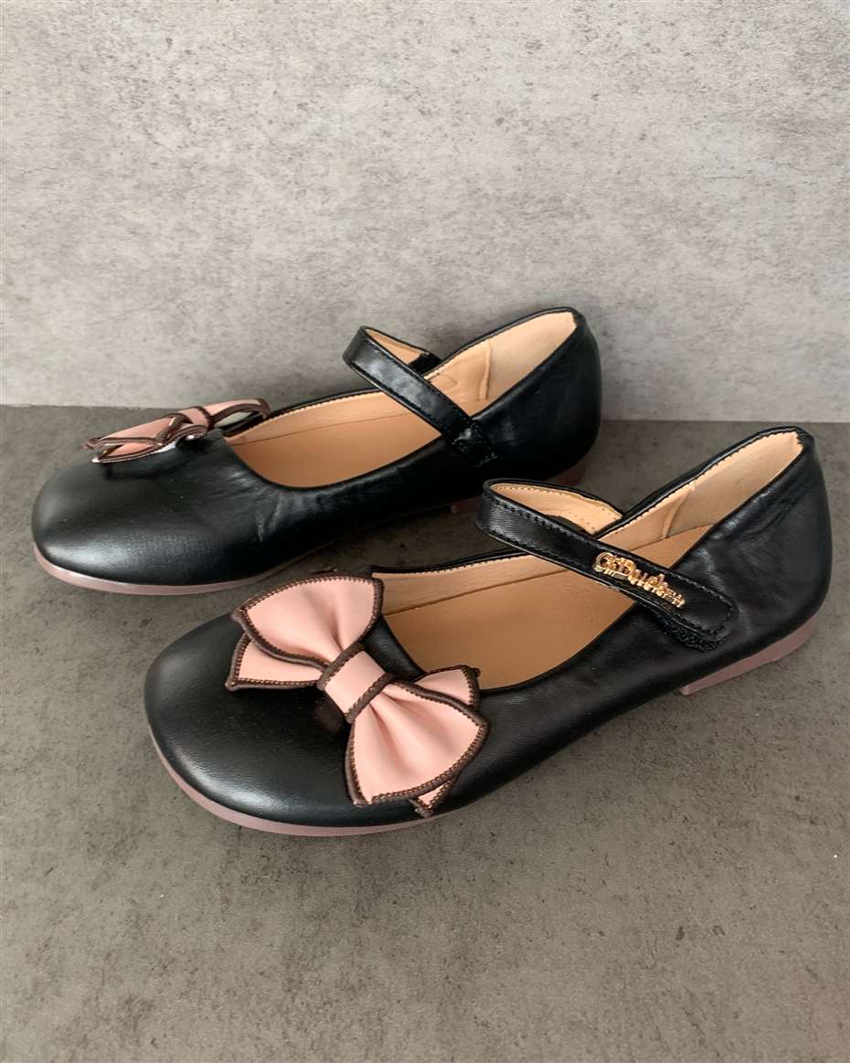 G.DUCK BOW SHOE BLACK SIZE 34