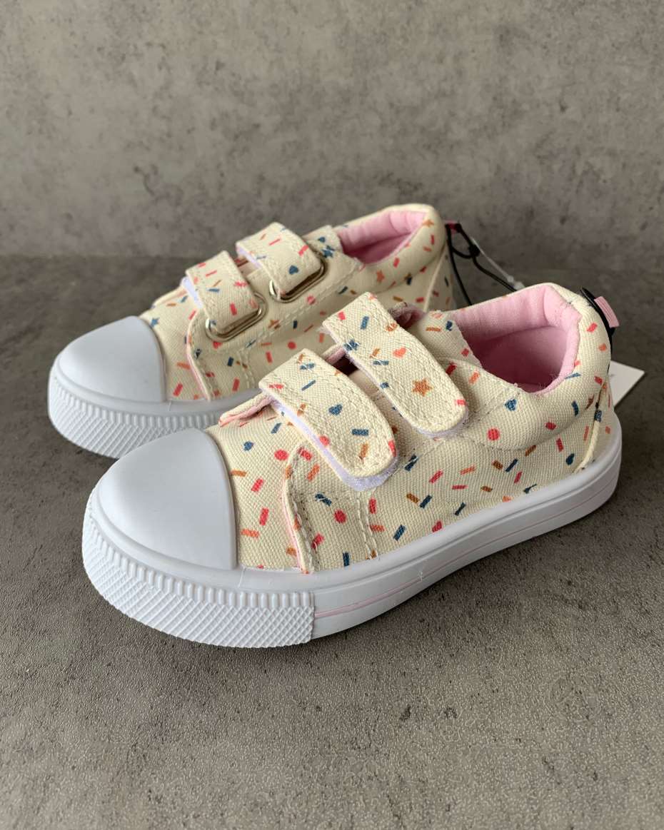 KKOMFORME SNEAKERS 9 CREAM SIZE 25
