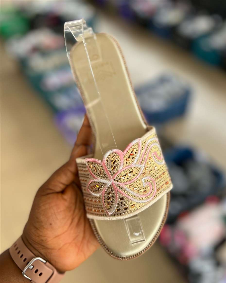 MALKIA SLIPPERS GOLD SIZE 37