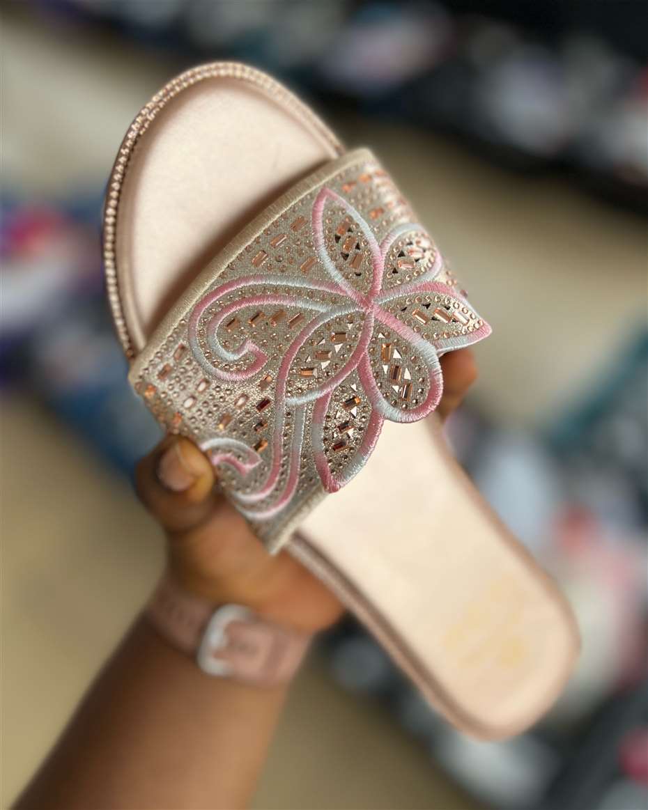 MALKIA SLIPPERS ROSE GOLD SIZE 36