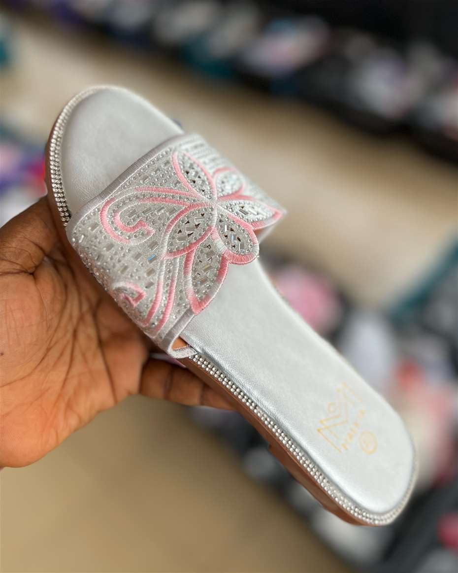 MALKIA SLIPPERS SILVER SIZE 37