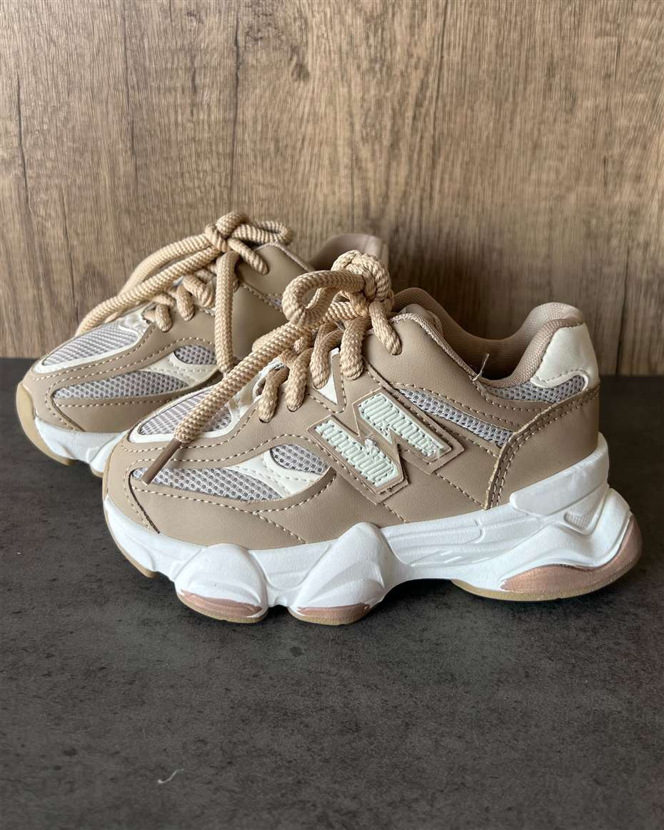 NB KIDS SNEAKERS NUDE SIZE 34