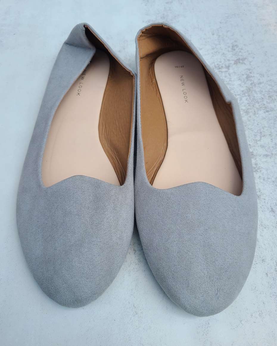 Light grey hot sale flats