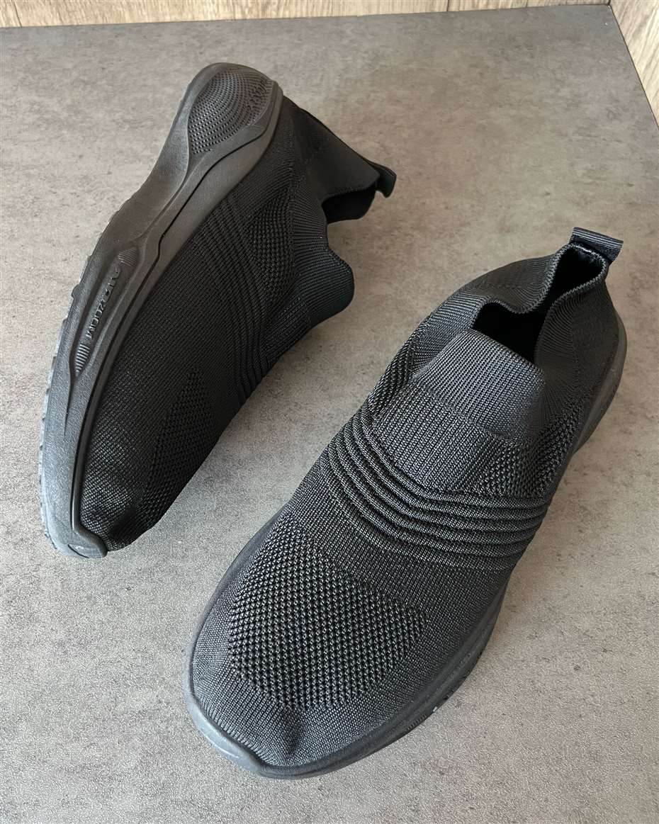 NZ SLIP-ON SNEAKERS BLACK SIZE 45