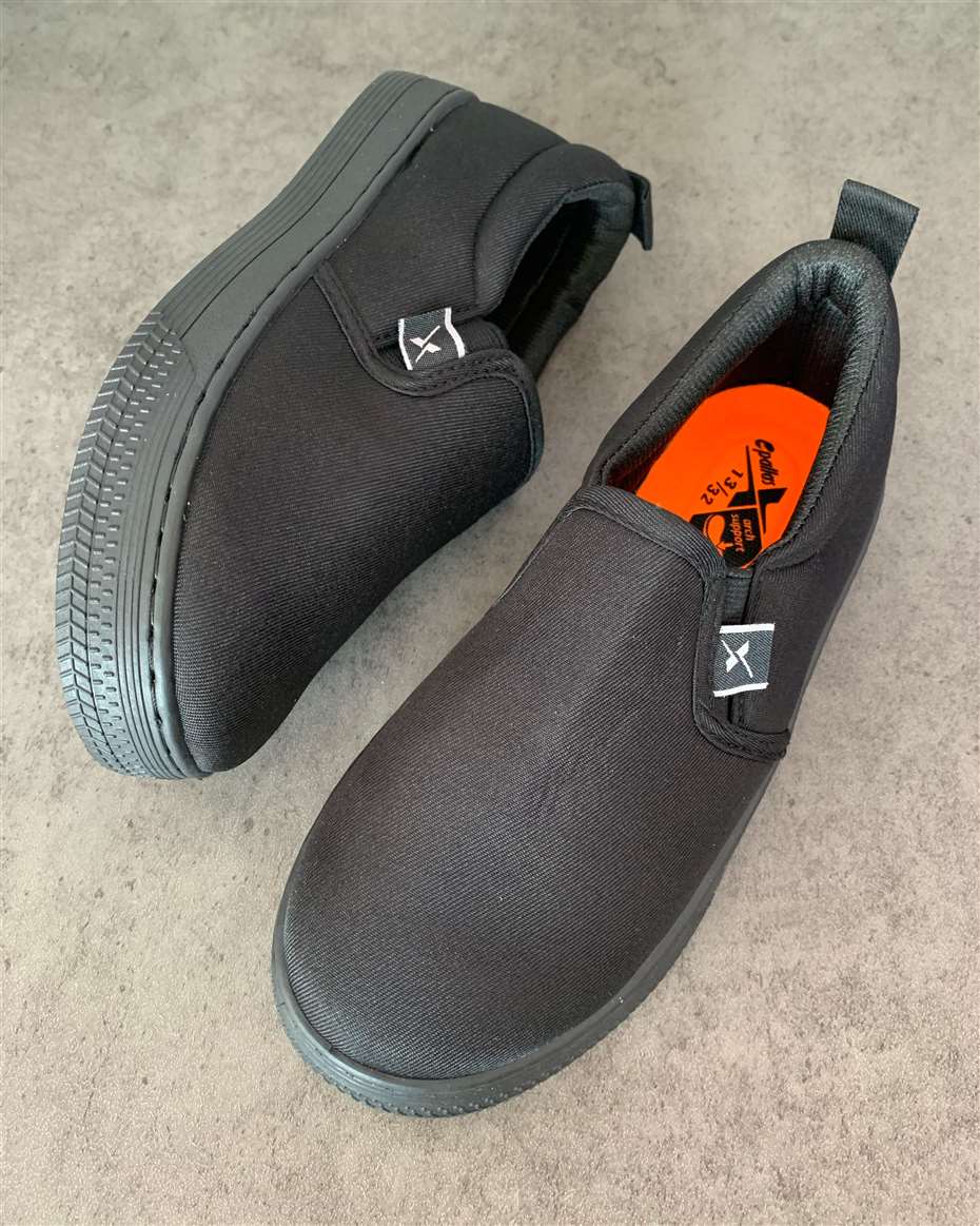 PALLAS SLIP-ON 3 BLACK SIZE 35