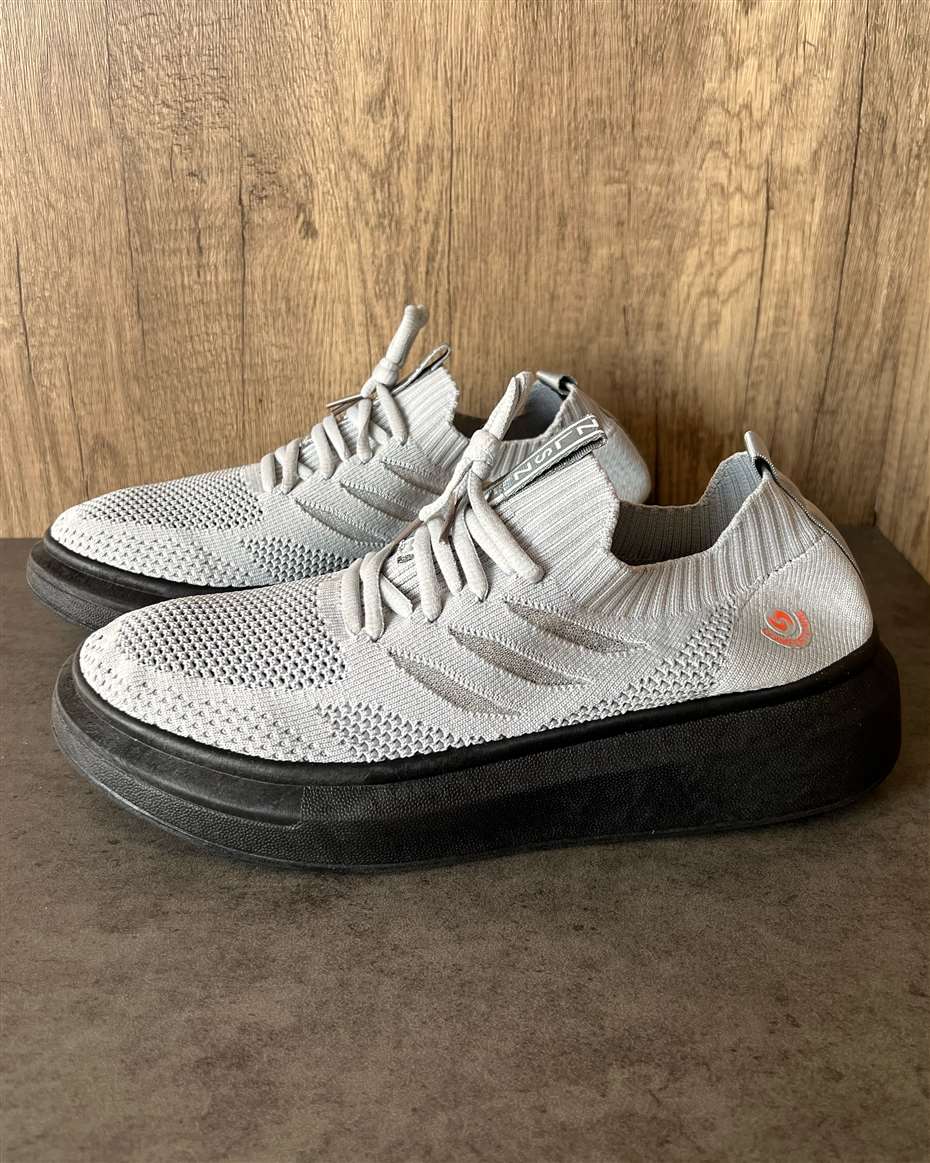 QUALITY KNIT SNEAKERS GREY SIZE 43