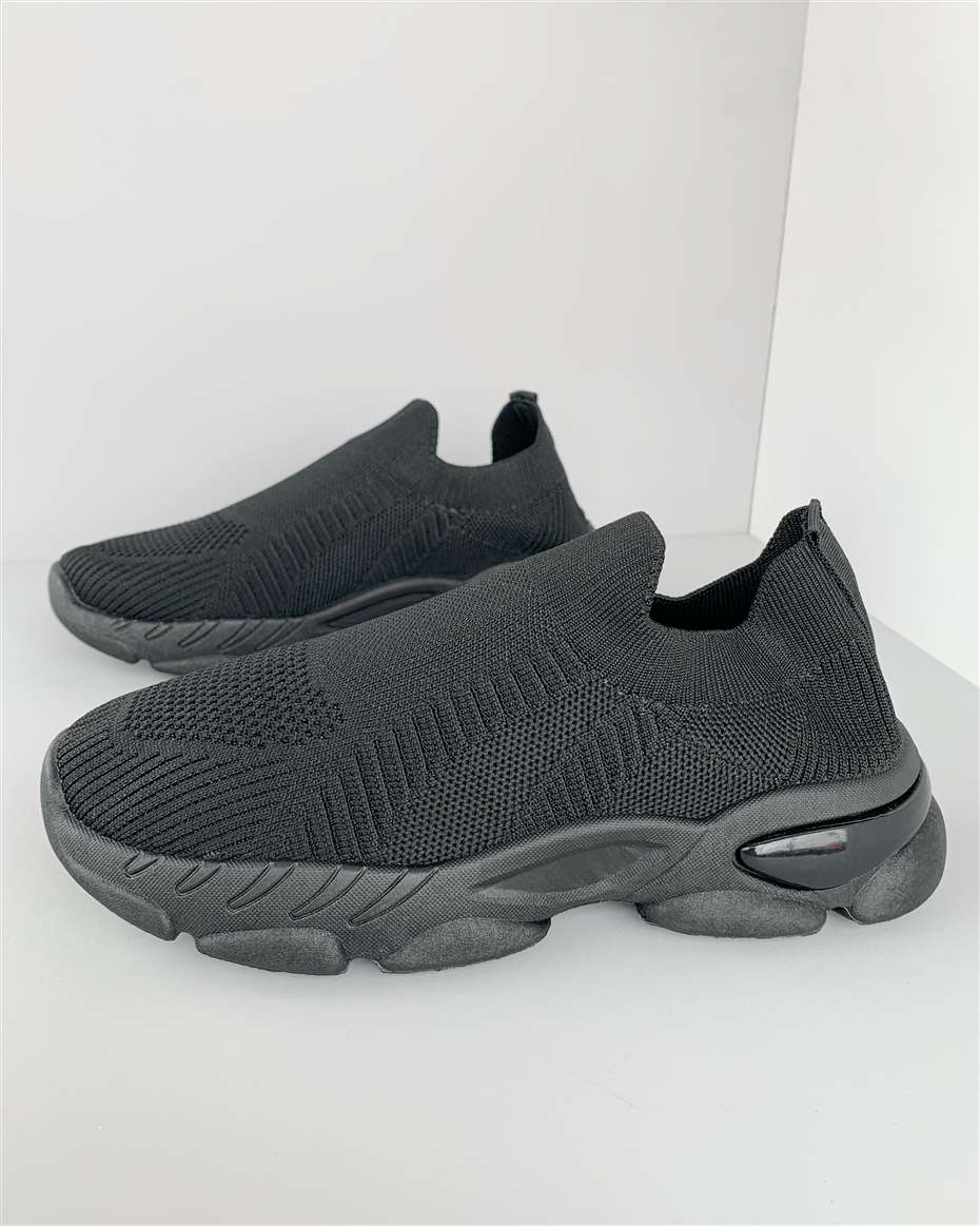 QUALITY SNEAKERS BLACK SIZE 42