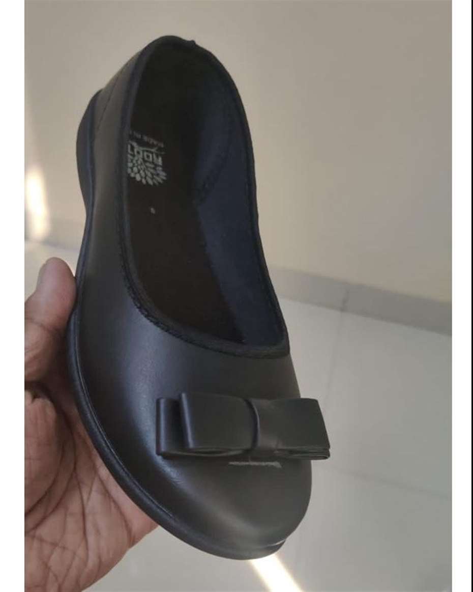 ROOTS GIRLS SCH SHOE 7 BLACK SIZE 41