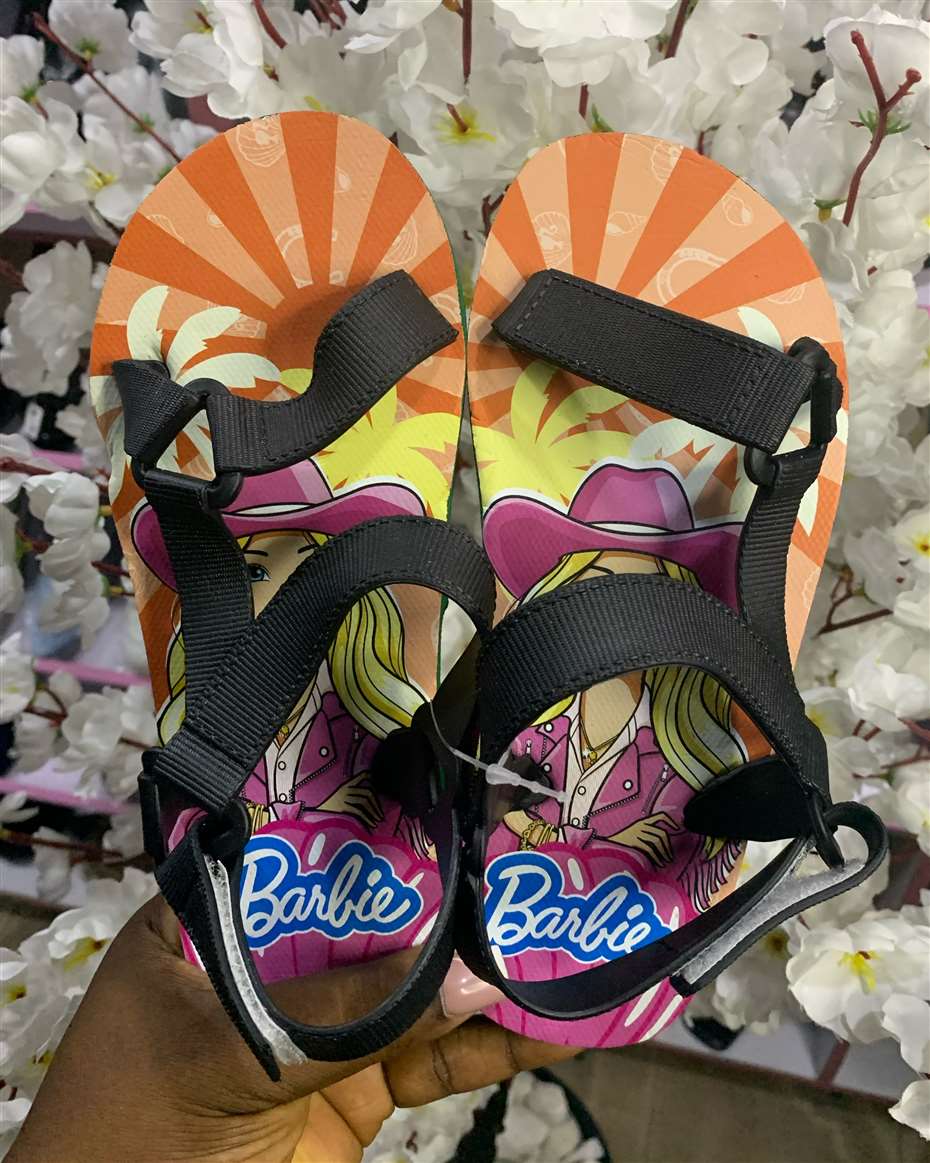 SANDALS 24 BLACK STRAP SIZE 32/33