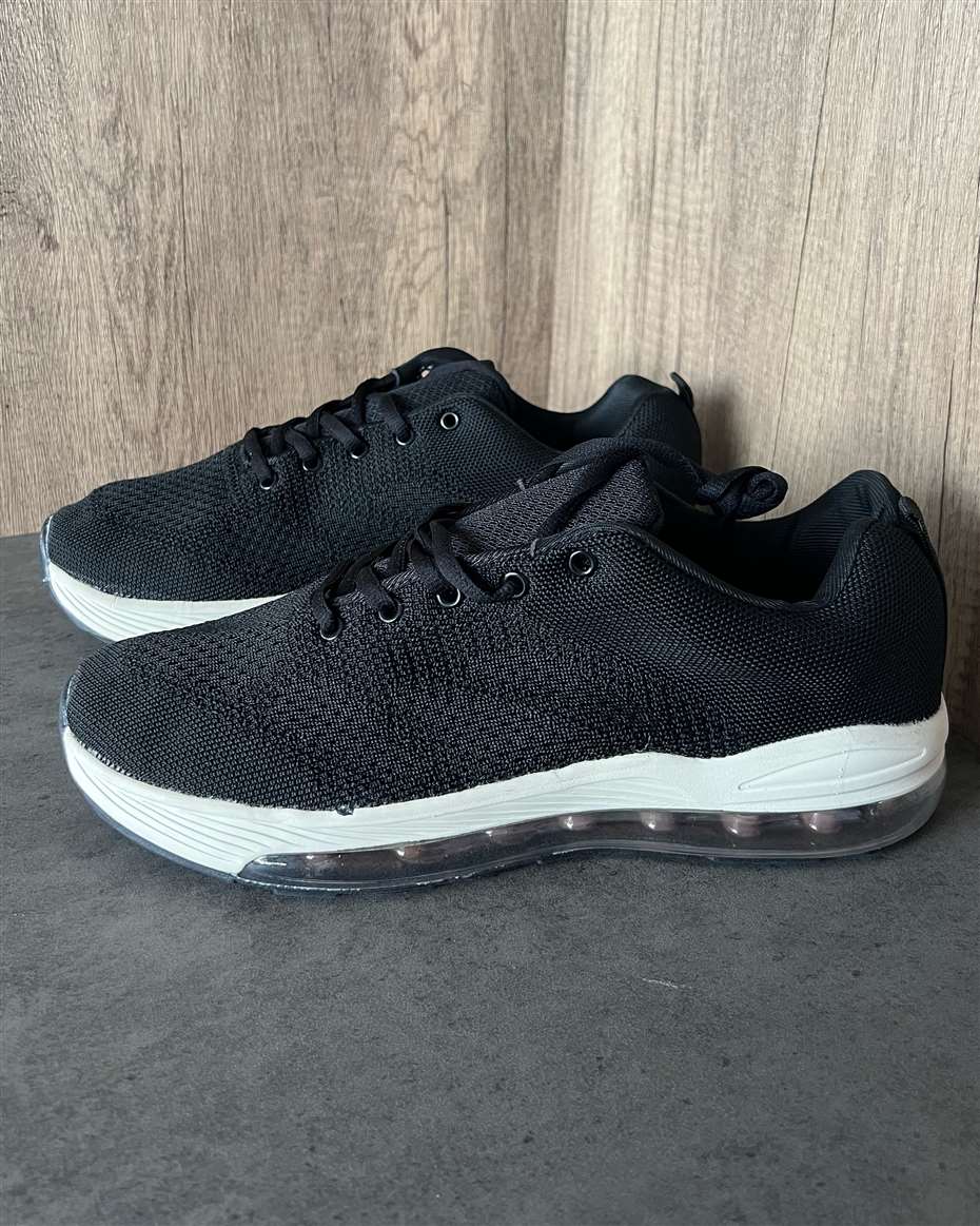 UNISEX SNEAKERS BLACK SIZE 46,