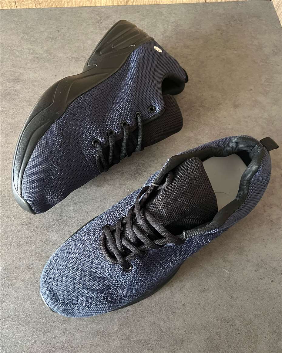 UNISEX SNEAKERS BLUE SIZE 44,