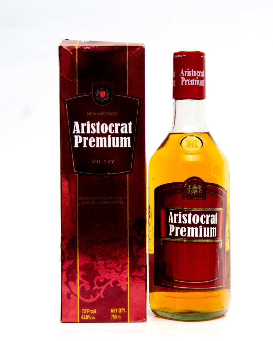 ARISTOCRAT  PREMIUM WHISKY 750ML